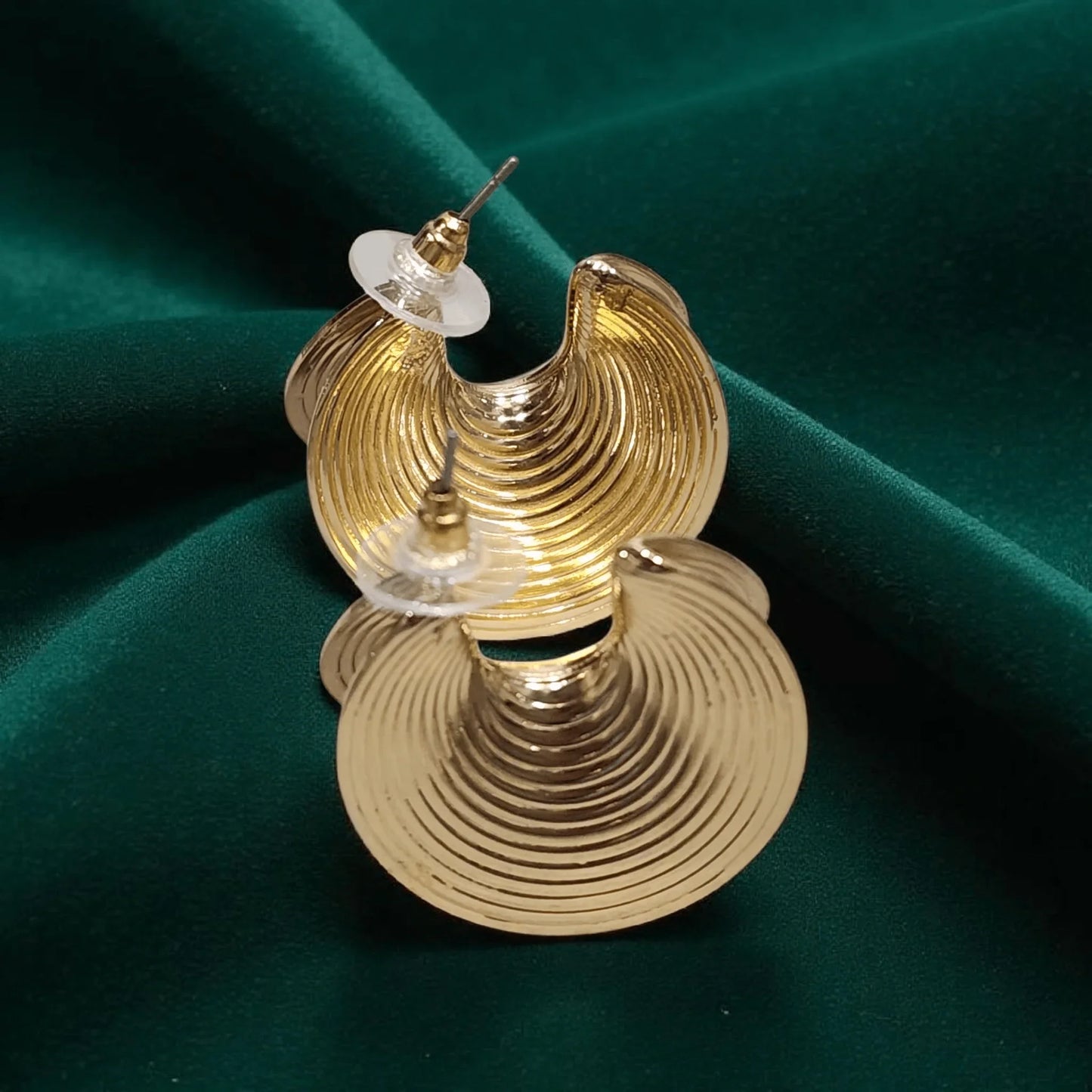 Golden lined Fan - Style Storyz -