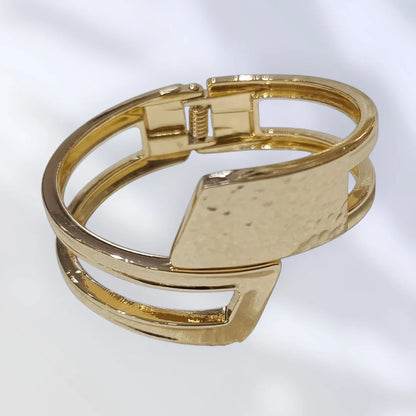 Bold Golden Bracelet - Style Storyz - 