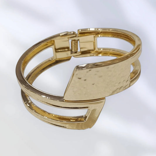 Bold Golden Bracelet - Style Storyz - 
