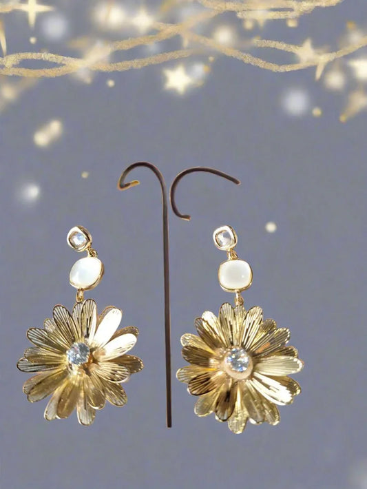 Daisy Bloom Dangle Earrings - Style Storyz - 